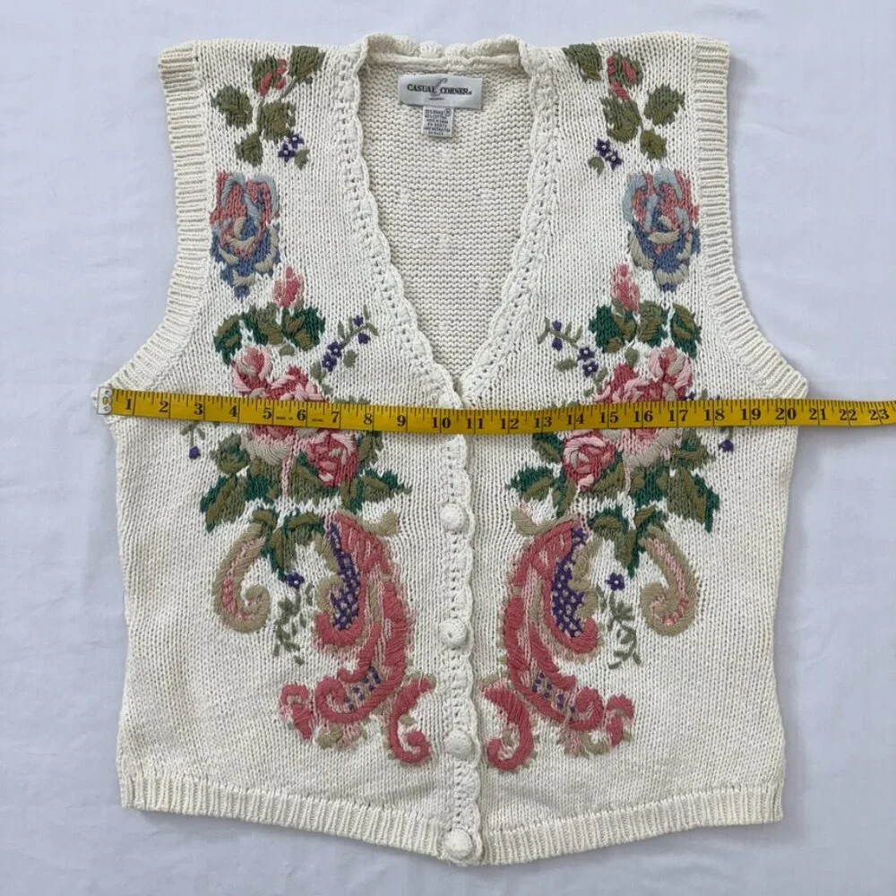 Vintage Casual Corner Women’s Floral Embroidered Knit Sweater Vest Size M - Picture 8 of 10